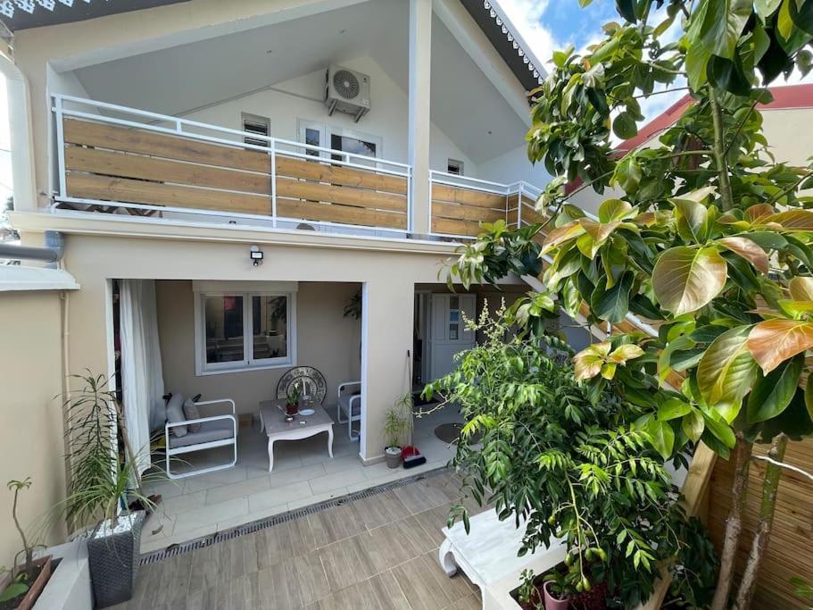 Grand Studio Charmant, Tout Equipe… Saint-Denis Buitenkant foto