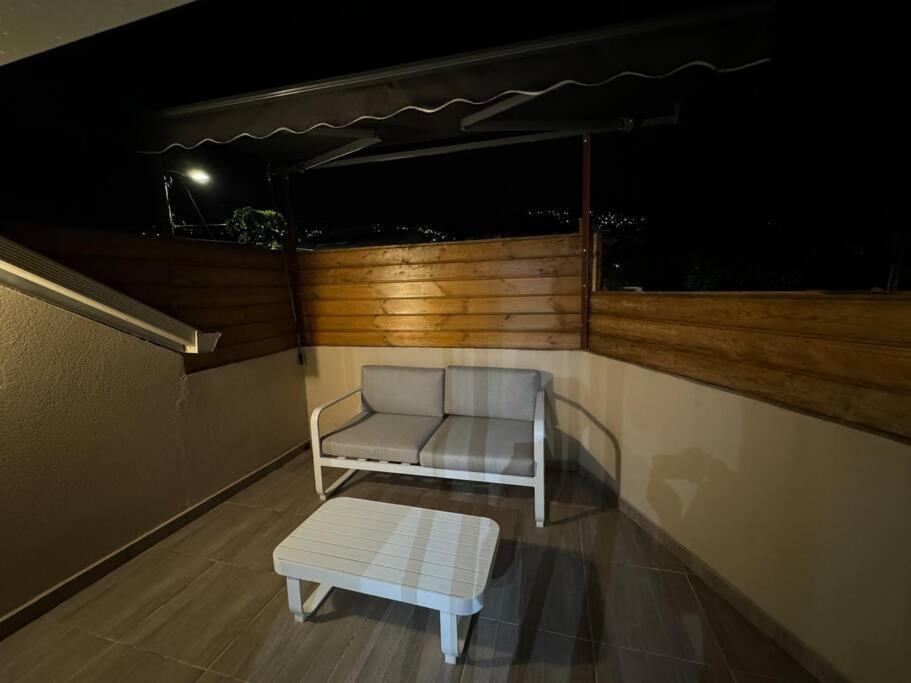 Grand Studio Charmant, Tout Equipe… Saint-Denis Buitenkant foto